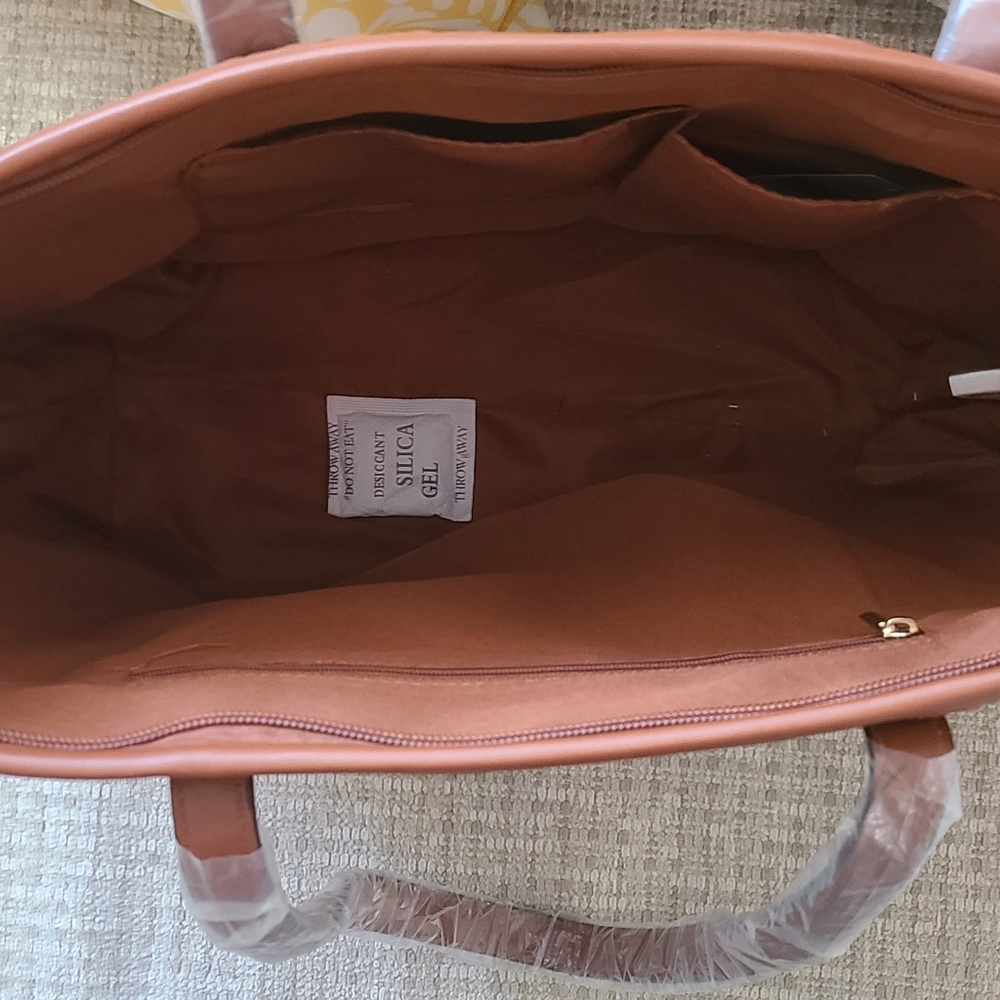 Cute Large Tote & Accessories- Brown/Bordeaux Woven look Canvas Tote+ - Picture 4 of 8